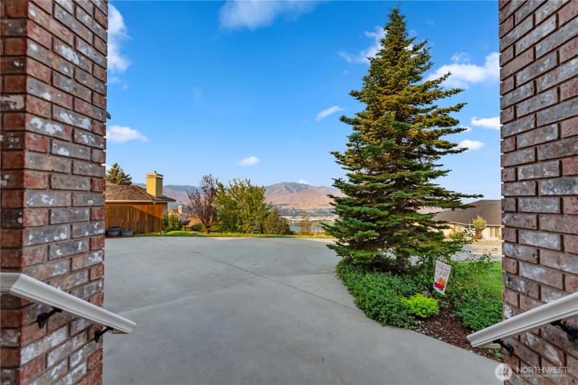 Property photo for 2323 Fancher Heights Boulevard, East Wenatchee photo 37