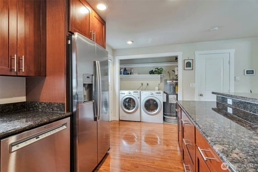 Property photo for 20101 14th Avenue Ne #1, Shoreline photo 12