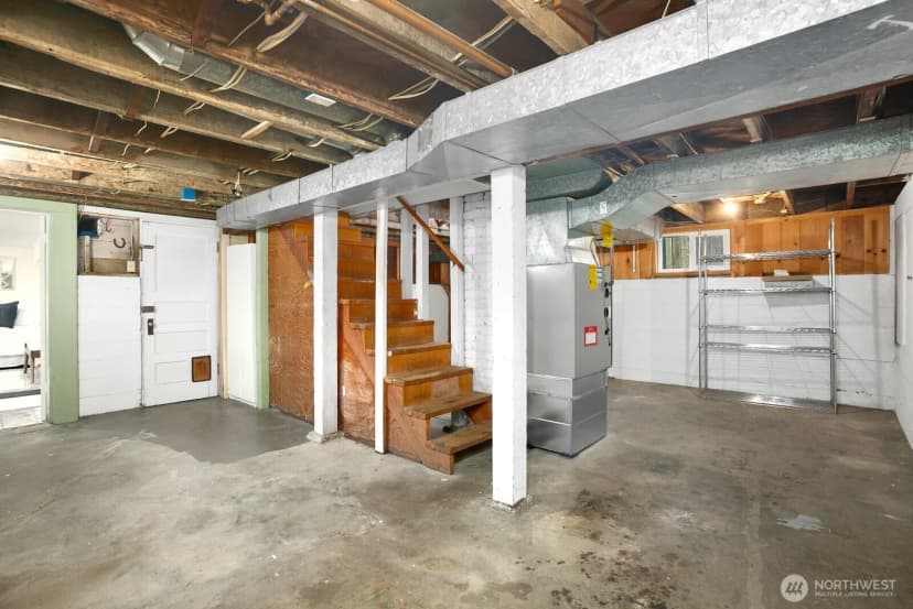 Property photo for 5037 Bowen Place S, Seattle photo 18