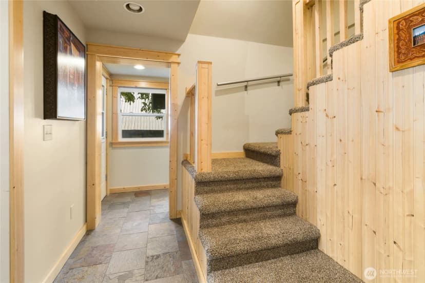 Property photo for 205 E Arizona Avenue, Roslyn photo 24