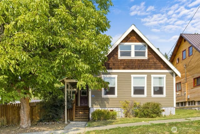 Property photo for 205 E Arizona Avenue, Roslyn