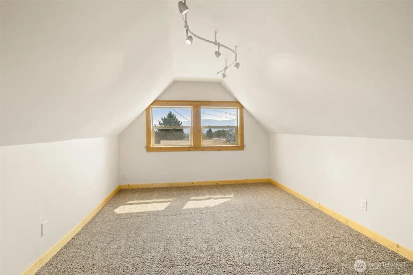 Property photo for 205 E Arizona Avenue, Roslyn photo 27