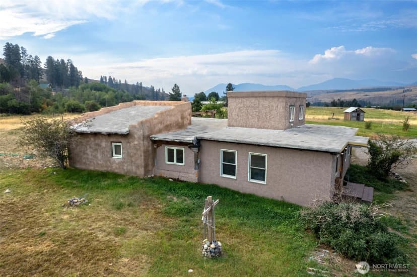 Property photo for 574 Twisp-winthrop Eastside Road, Winthrop photo 4