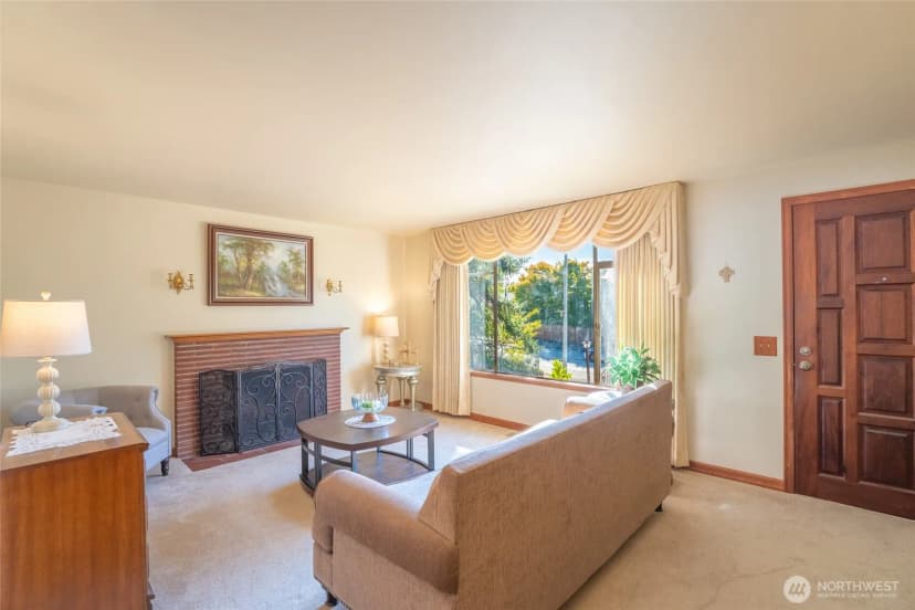 Property photo for 9408 26th Avenue Sw, Seattle photo 4