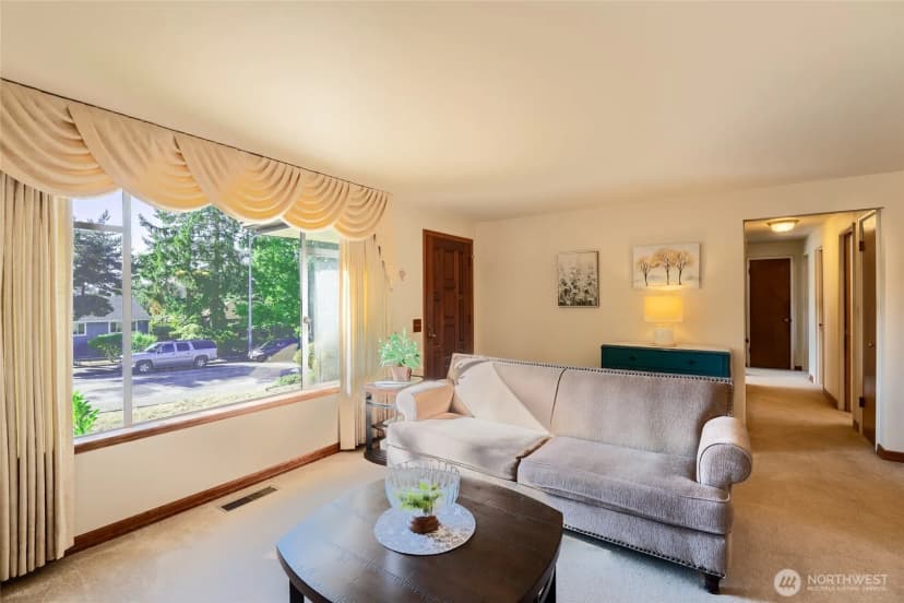 Property photo for 9408 26th Avenue Sw, Seattle photo 6