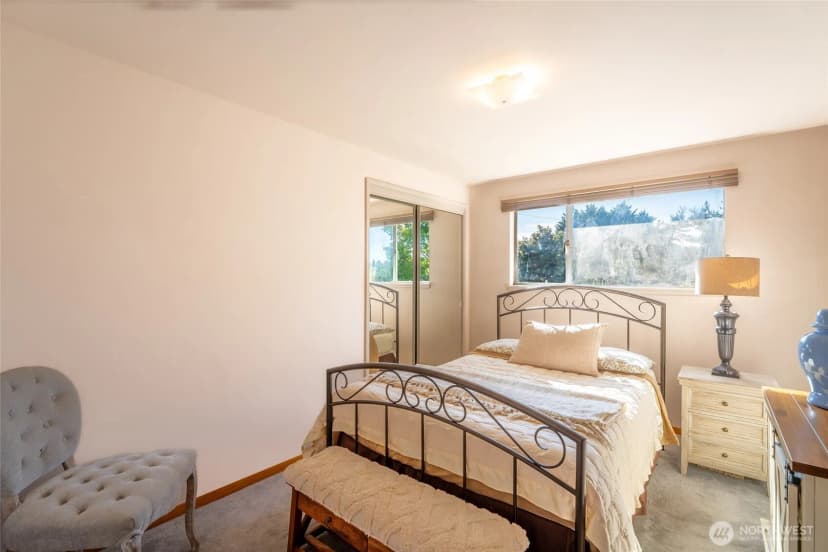 Property photo for 9408 26th Avenue Sw, Seattle photo 16