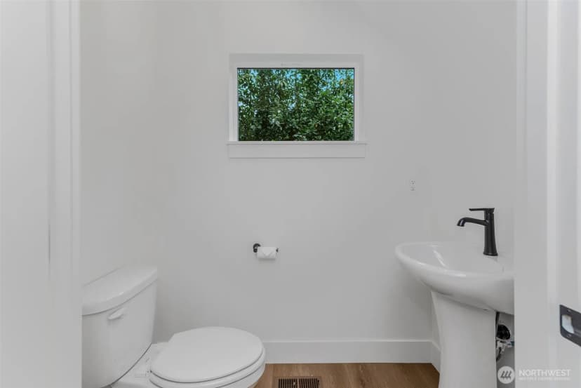 Property photo for 1209 S 6th Avenue, Kelso photo 15