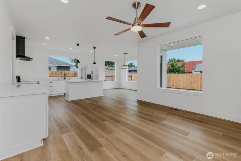Property photo for 1209 S 6th Avenue, Kelso photo 5