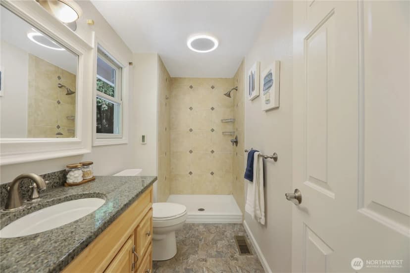 Property photo for 21700 Se 37th Street, Sammamish photo 24