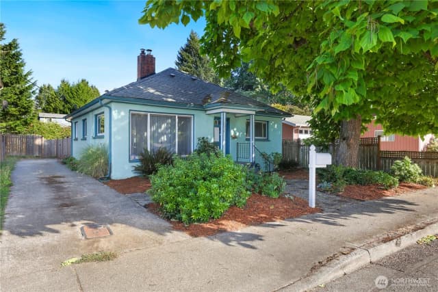 Property photo for 1334 Puget Street Ne, Olympia photo 3