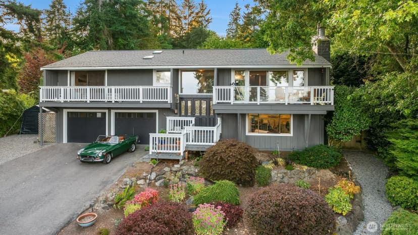 Property photo for 12079 Sunrise Drive Ne, Bainbridge Island photo 5