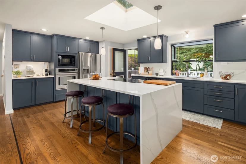 Property photo for 12079 Sunrise Drive Ne, Bainbridge Island photo 6