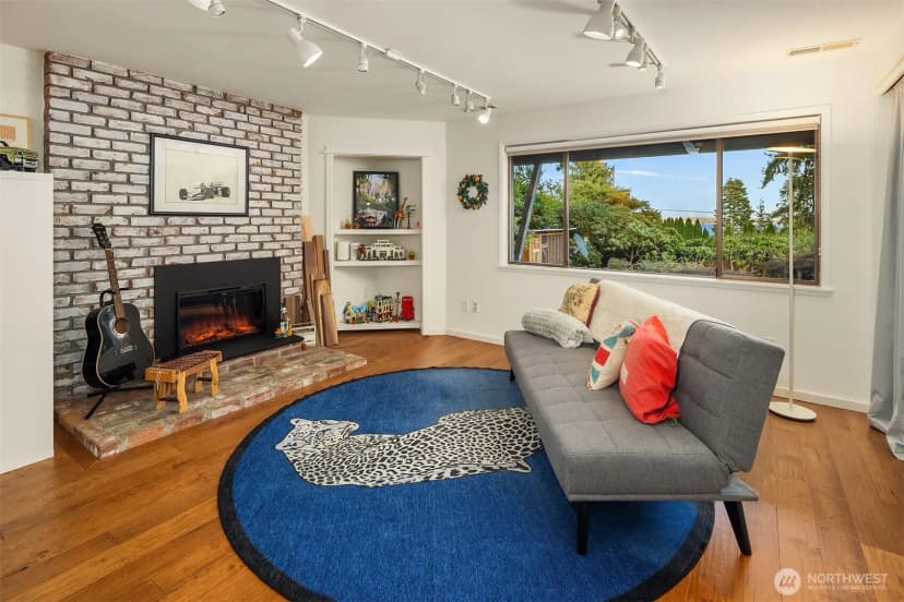 Property photo for 12079 Sunrise Drive Ne, Bainbridge Island photo 32
