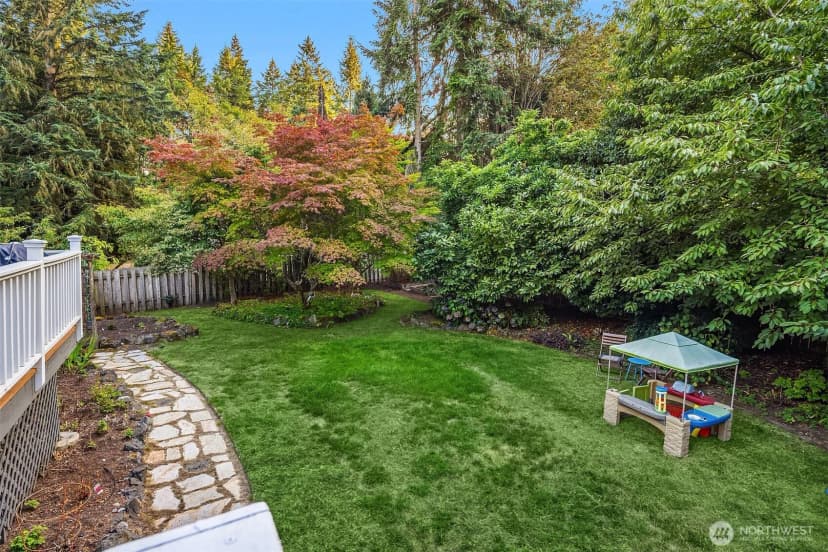 Property photo for 12079 Sunrise Drive Ne, Bainbridge Island photo 17