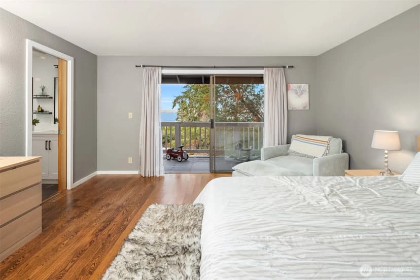 Property photo for 12079 Sunrise Drive Ne, Bainbridge Island photo 21