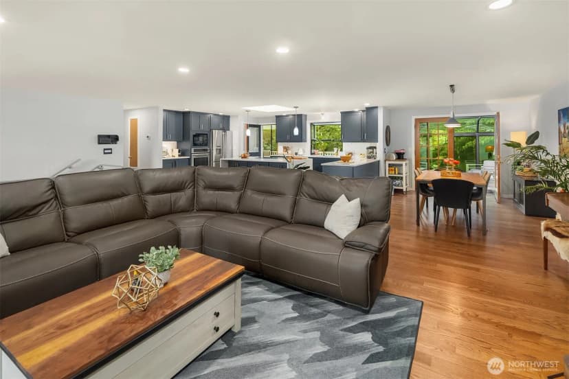 Property photo for 12079 Sunrise Drive Ne, Bainbridge Island photo 13