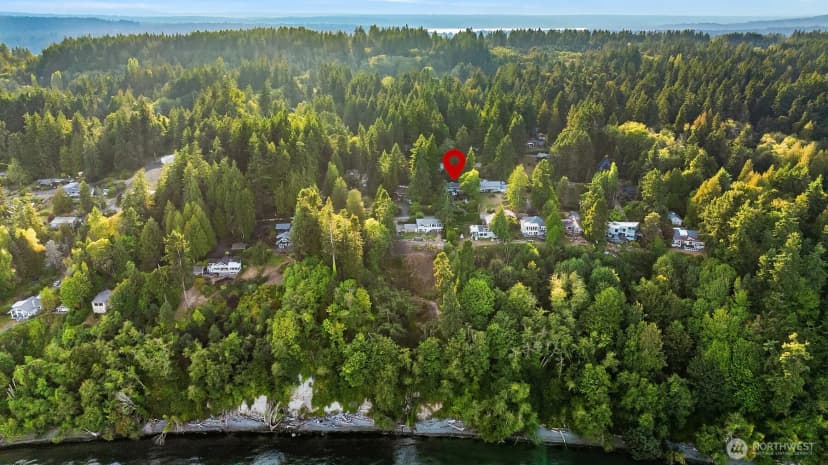 Property photo for 12079 Sunrise Drive Ne, Bainbridge Island photo 29