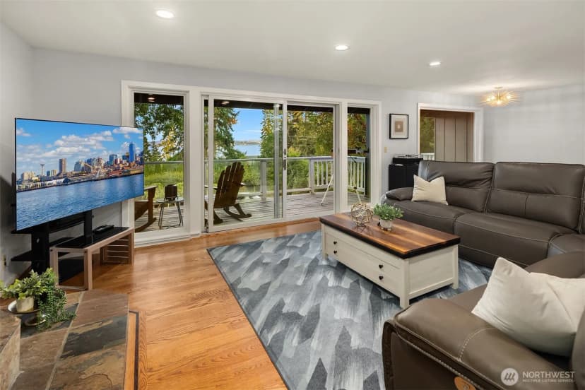 Property photo for 12079 Sunrise Drive Ne, Bainbridge Island photo 11