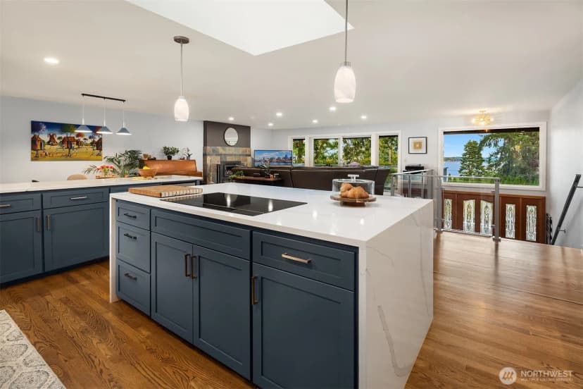 Property photo for 12079 Sunrise Drive Ne, Bainbridge Island photo 8