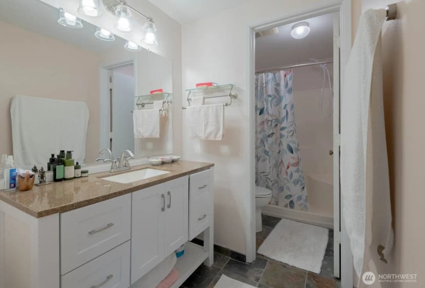 Property photo for 18971 Soundview Boulevard Ne, Suquamish photo 15
