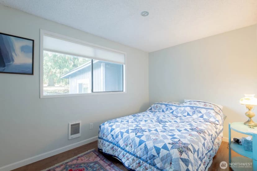 Property photo for 18971 Soundview Boulevard Ne, Suquamish photo 17