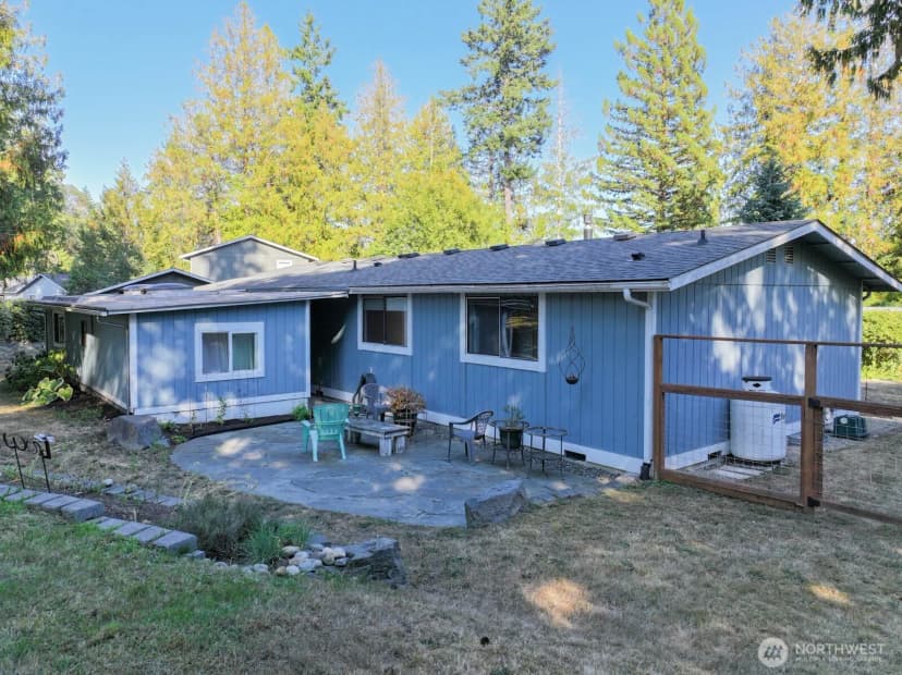 Property photo for 18971 Soundview Boulevard Ne, Suquamish photo 23