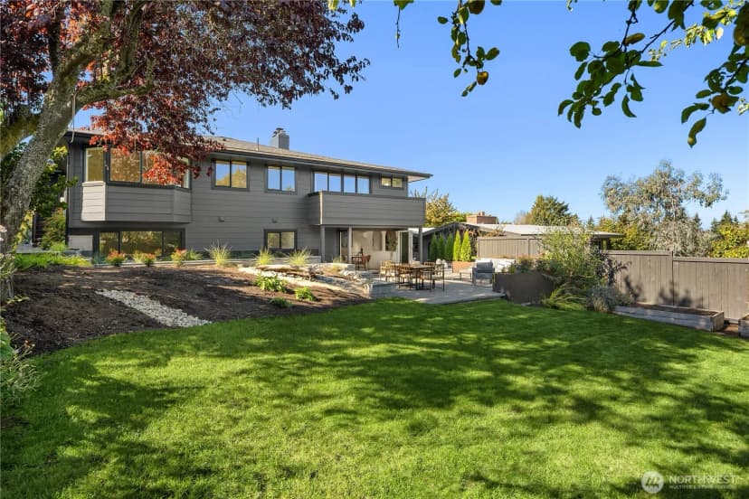 Property photo for 10706 12th Avenue Nw, Seattle photo 38