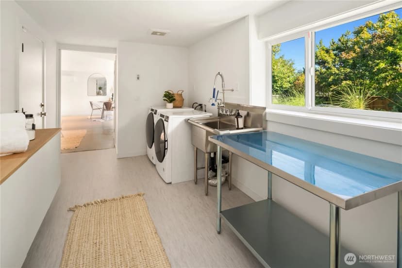 Property photo for 10706 12th Avenue Nw, Seattle photo 35