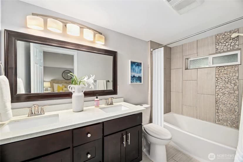 Property photo for 9642 13th Avenue Sw, Seattle photo 14