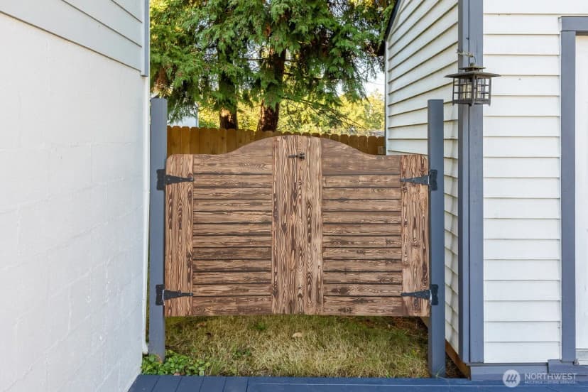 Property photo for 440 Sw 143rd Street, Burien photo 11