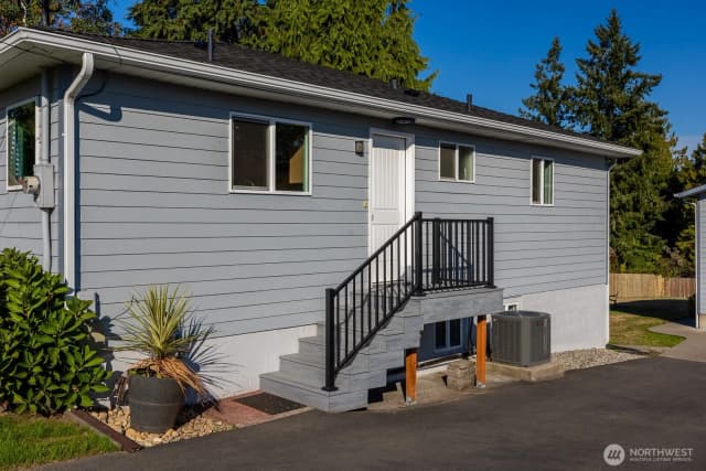 Property photo for 440 Sw 143rd Street, Burien photo 3