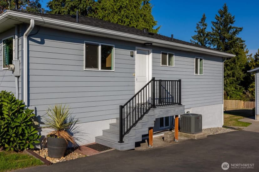 Property photo for 440 Sw 143rd Street, Burien photo 3