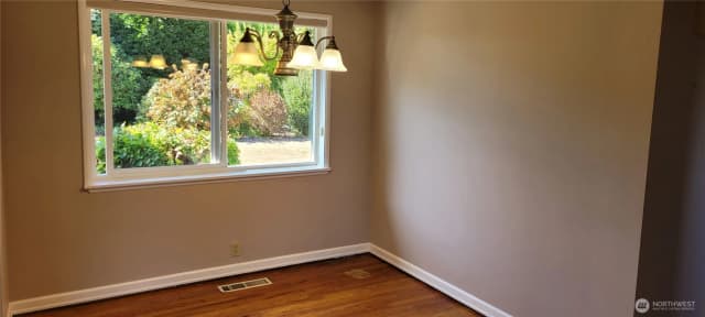 Property photo for 1803 126th Avenue Se, Bellevue photo 4