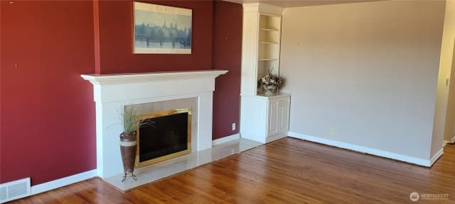 Property photo for 1803 126th Avenue Se, Bellevue photo 2