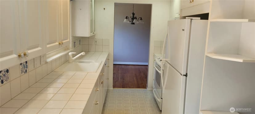 Property photo for 1803 126th Avenue Se, Bellevue photo 7