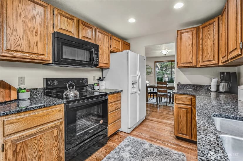 Property photo for 16901 Se 45th Street, Bellevue photo 15