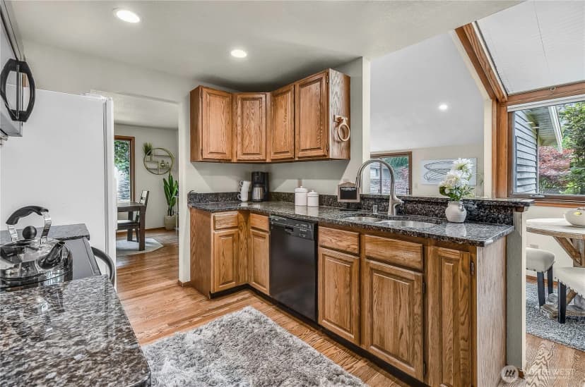 Property photo for 16901 Se 45th Street, Bellevue photo 13