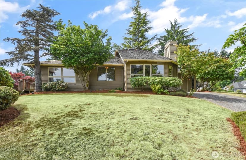 Property photo for 16901 Se 45th Street, Bellevue photo 2