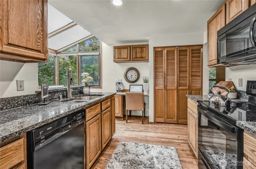 Property photo for 16901 Se 45th Street, Bellevue photo 16