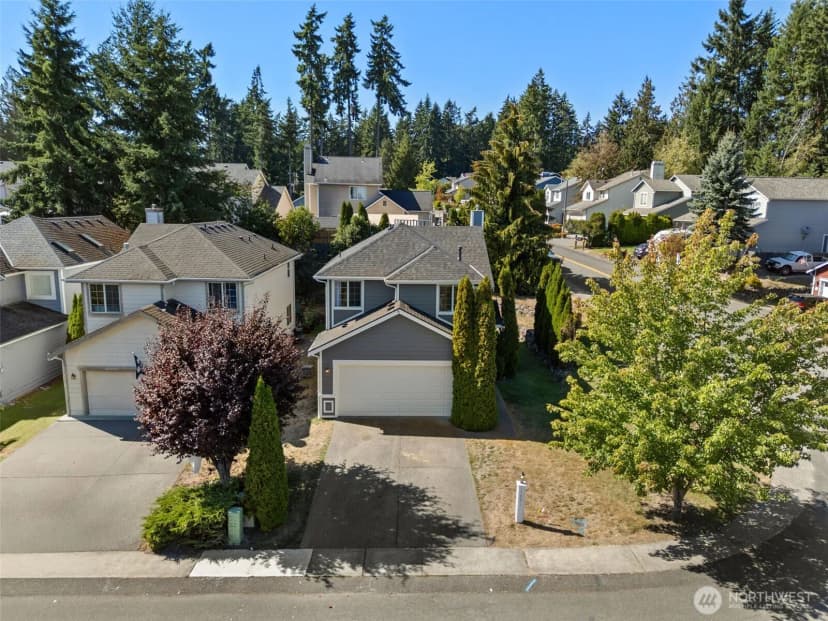 Property photo for 11051 Pansy Place Nw, Silverdale photo 2