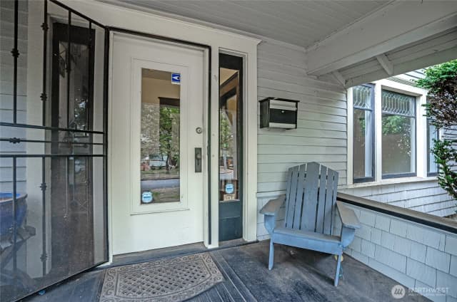 Property photo for 621 N Pine Street, Tacoma photo 4
