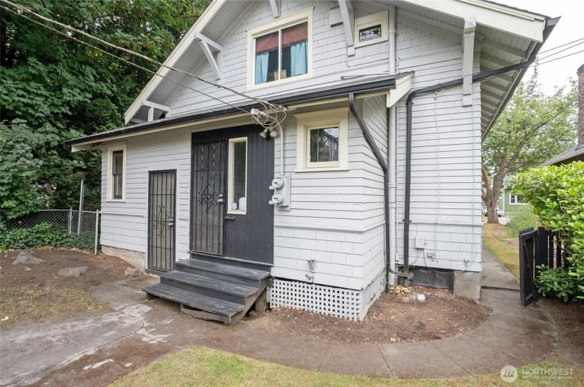 Property photo for 621 N Pine Street, Tacoma photo 30