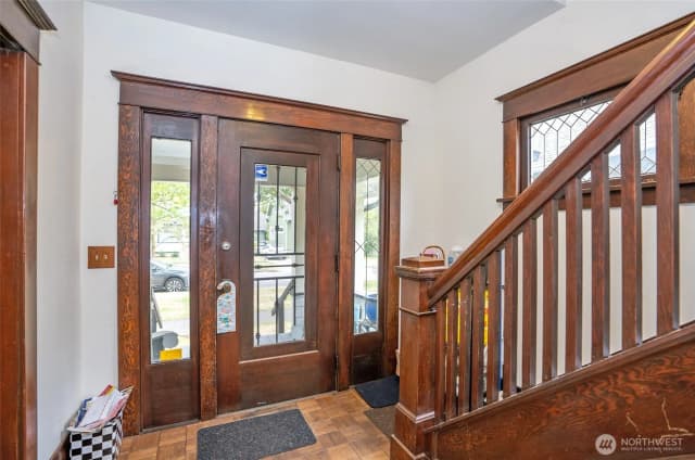Property photo for 621 N Pine Street, Tacoma photo 5
