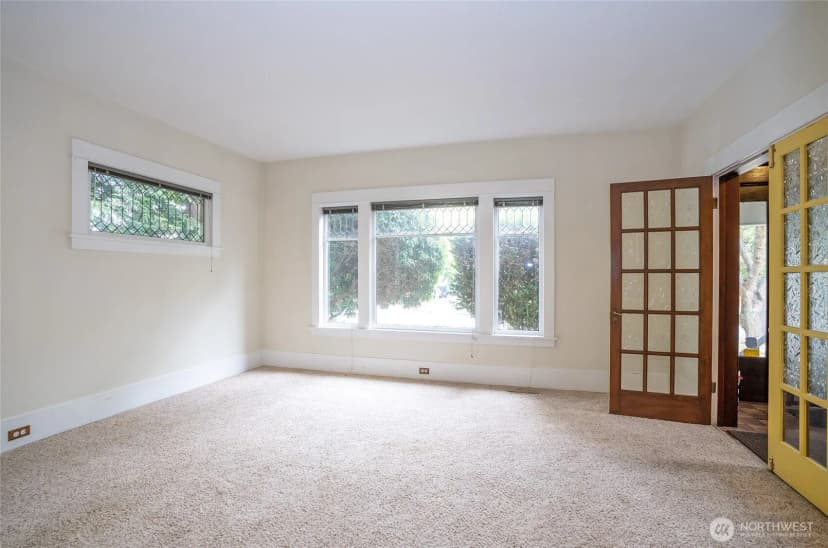 Property photo for 621 N Pine Street, Tacoma photo 9