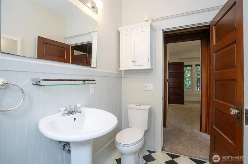 Property photo for 621 N Pine Street, Tacoma photo 21