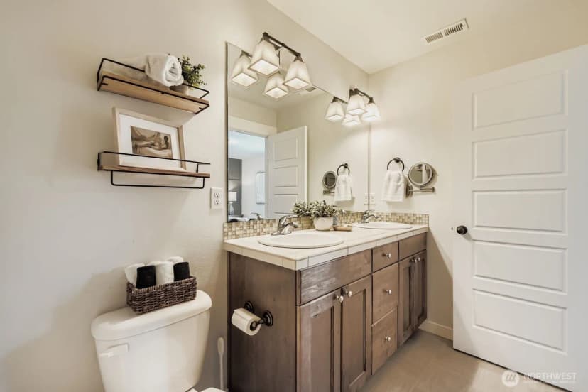 Property photo for 16212 48th Avenue W #6, Edmonds photo 16