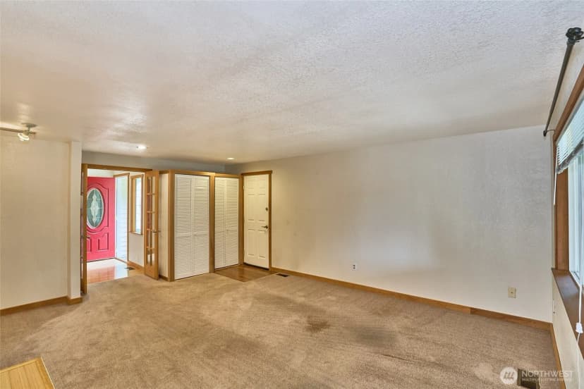 Property photo for 26225 Woodland Way S, Kent photo 6