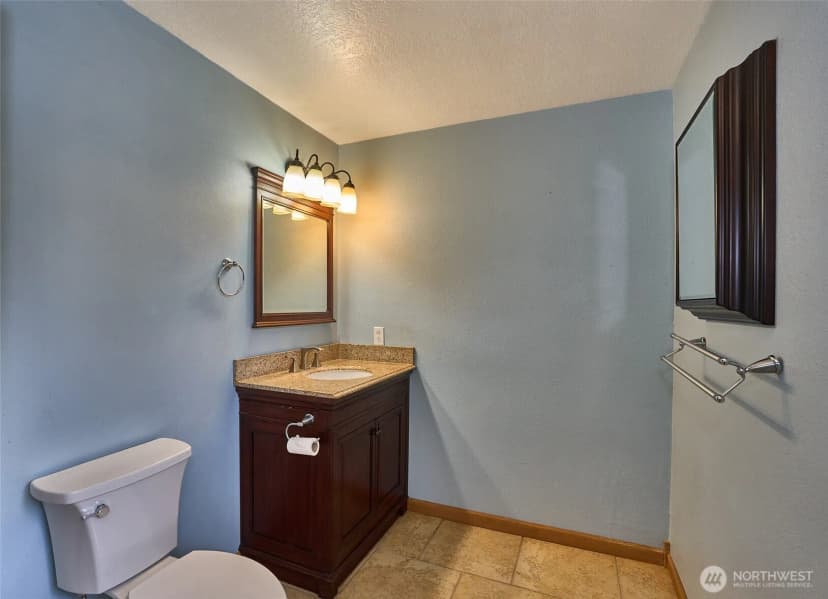 Property photo for 26225 Woodland Way S, Kent photo 14