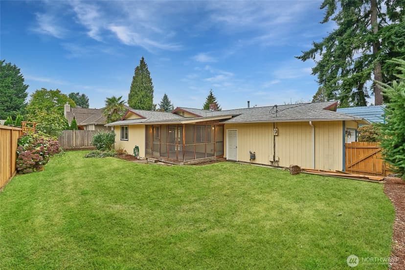 Property photo for 26225 Woodland Way S, Kent photo 18