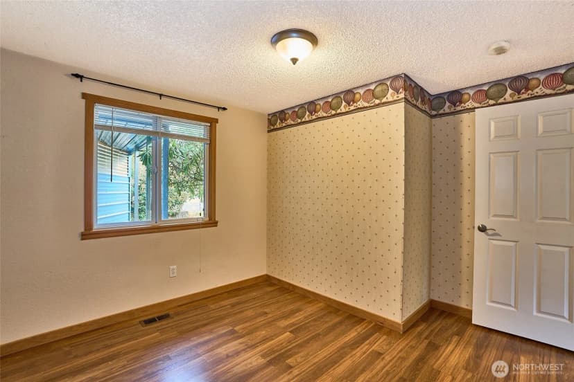 Property photo for 26225 Woodland Way S, Kent photo 12